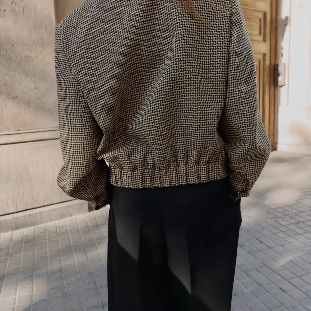 New Zara houndstooth bomber jacket with shoulder pads in black/brown - medium - Picture 3 of 8
